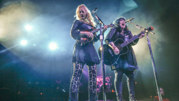 KANATA, ON - JUNE 18:  Nancy Wilson and Ann Wilson of Heart perform live at the Canadian Tire Centre on June 18, 2014 in Kanata, Canada.  (Photo by Mark Horton/WireImage)